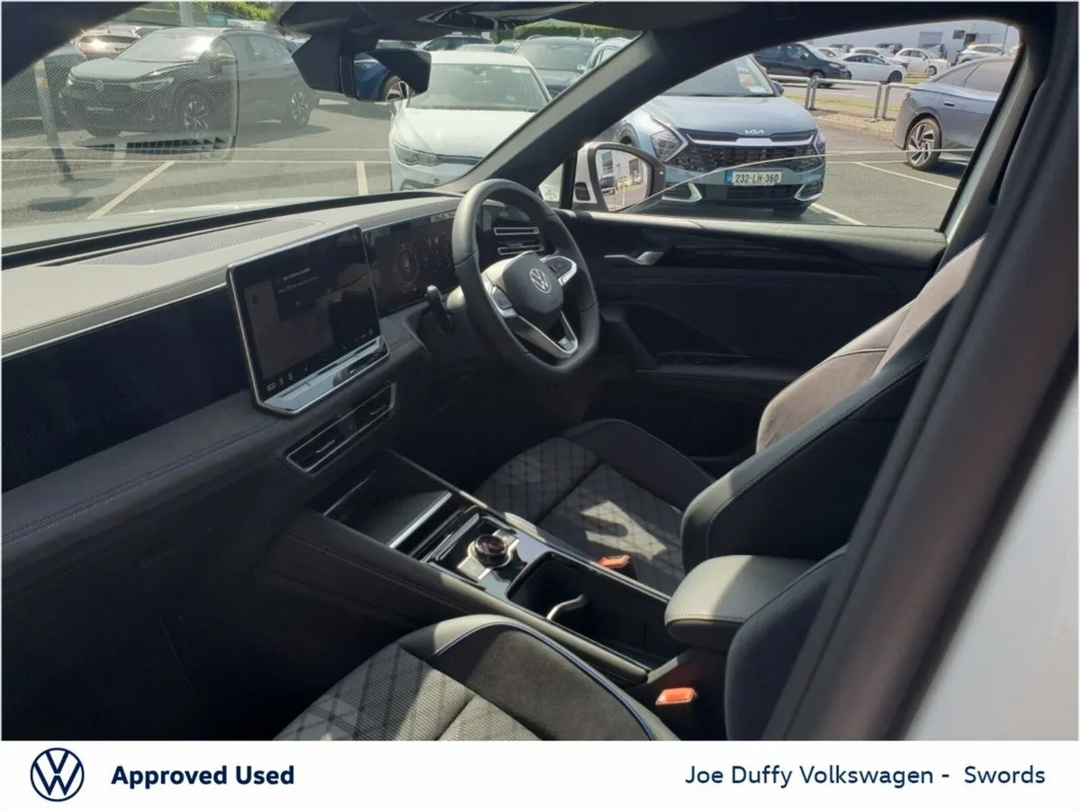 Volkswagen Tiguan Tiguan R-Line Tsi Phev S-A  R-Li - Image 3