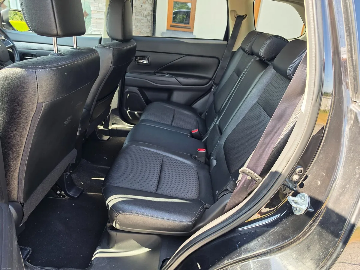 Mitsubishi Outlander 2015 - Image 4