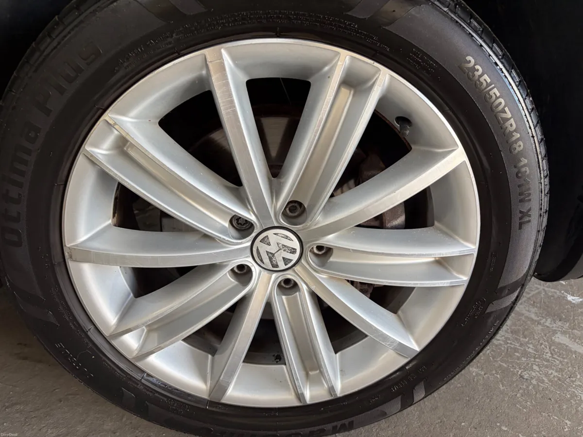Volkswagen Tiguan 2015  2.0TDI SPORT & STYLE - Image 3