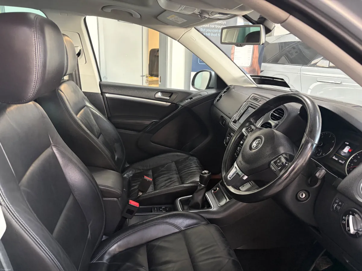 Volkswagen Tiguan 2015  2.0TDI SPORT & STYLE - Image 6