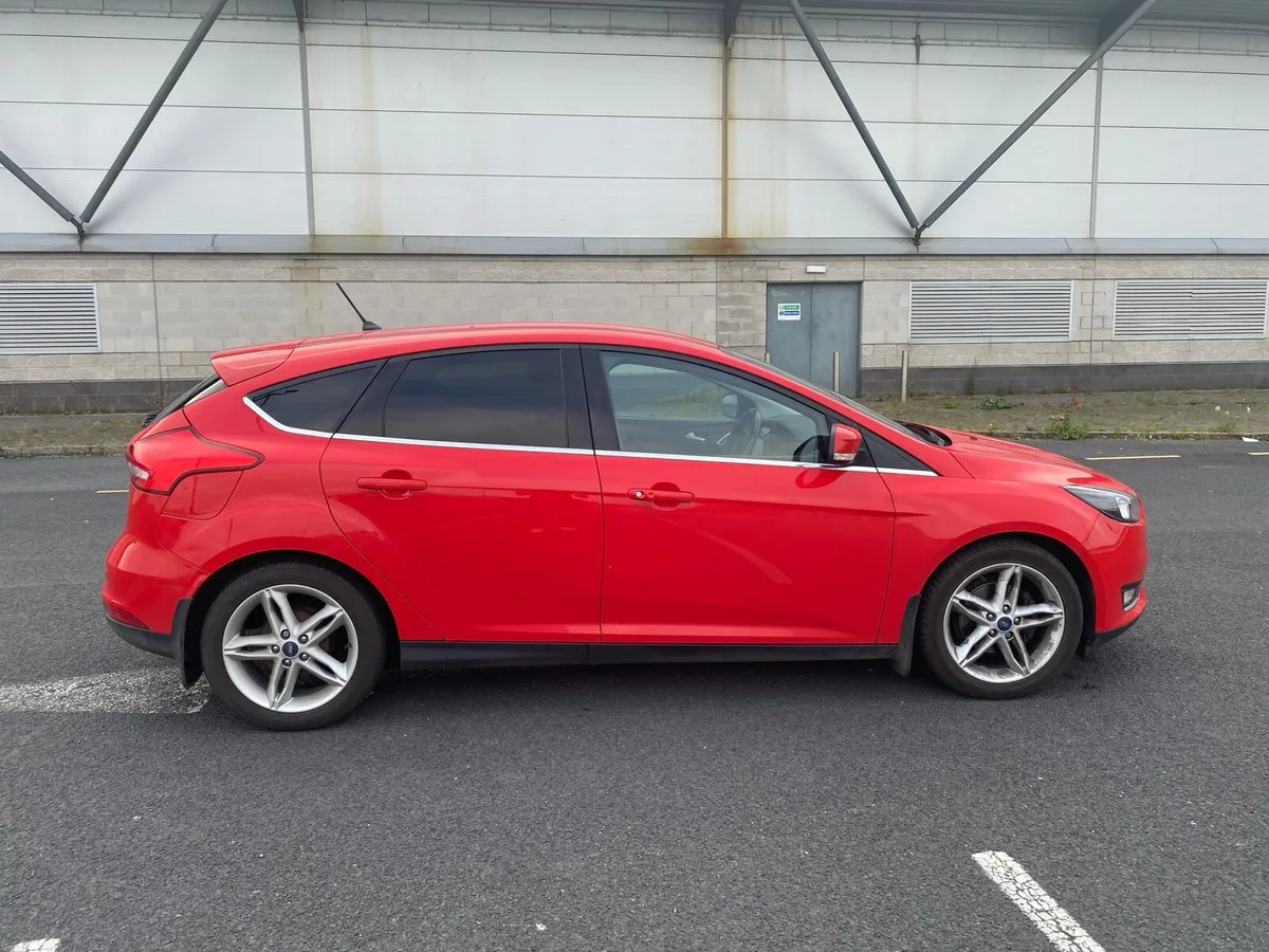 Super clean Ford Focus with Brand New NCT and  TAX - Image 6