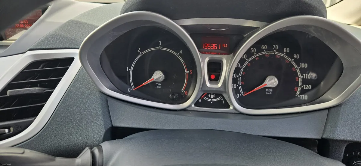 Ford Fiesta 2011 - Image 6