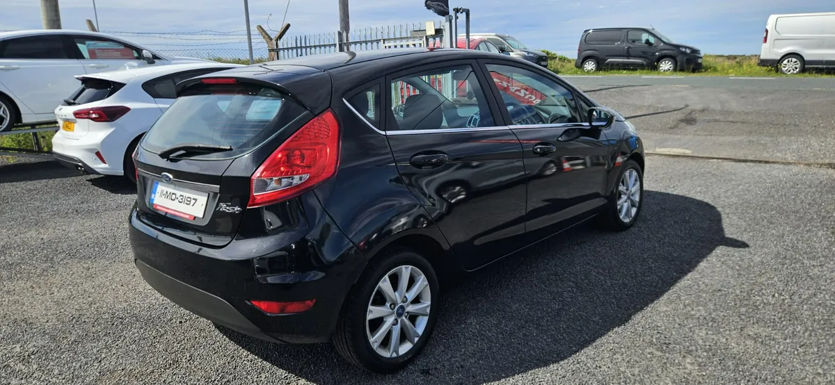 Ford Fiesta 2011 - Image 3