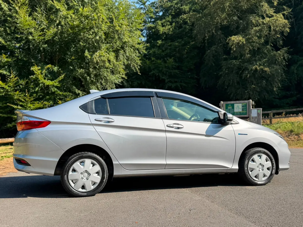 181 Honda Grace 1.5 hybrid - Image 5