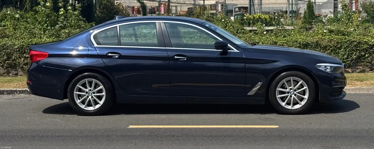 BMW 5-Series 2018 - Image 1