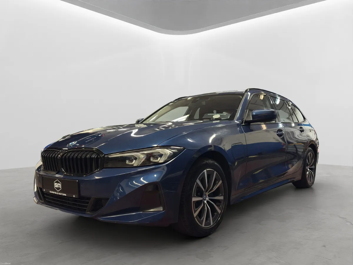 2024 BMW 330E TOURING - Image 2