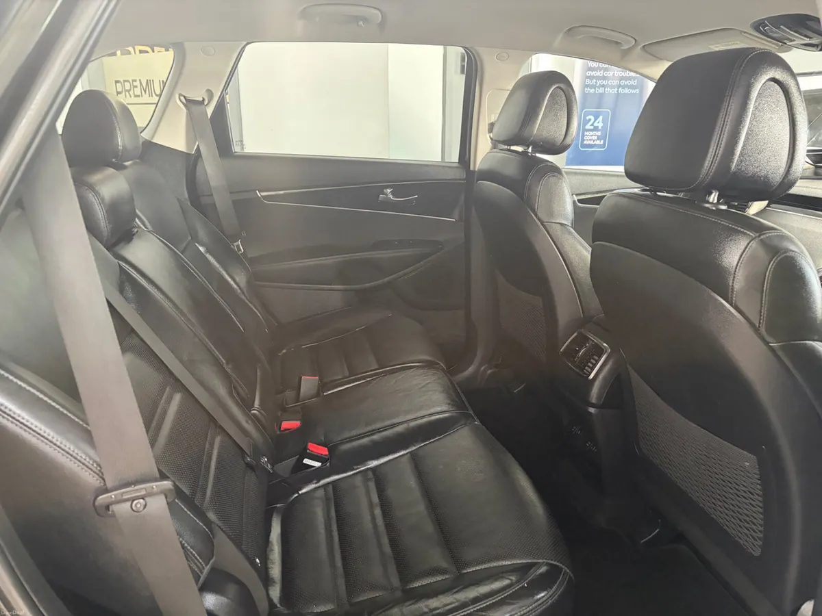 Kia Sorento 2015 PLATINUM AWD 7 SEATS AUTO - Image 5