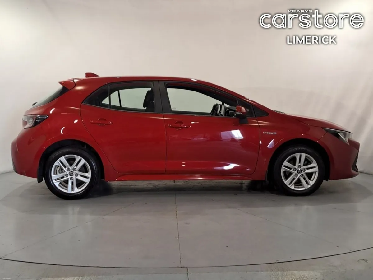Toyota Corolla 1.8 Hybrid Luna Hatchback - Image 2