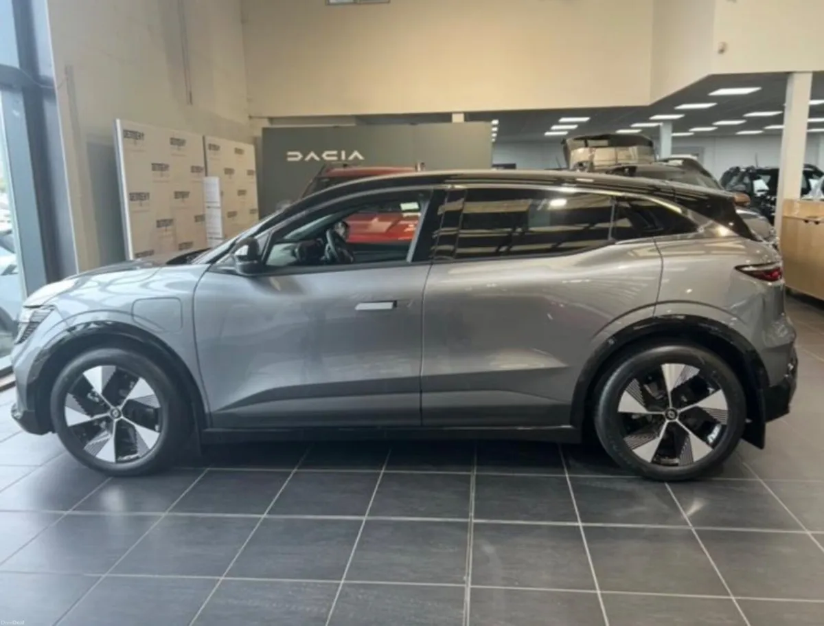 Renault Megane 2026 - Image 1