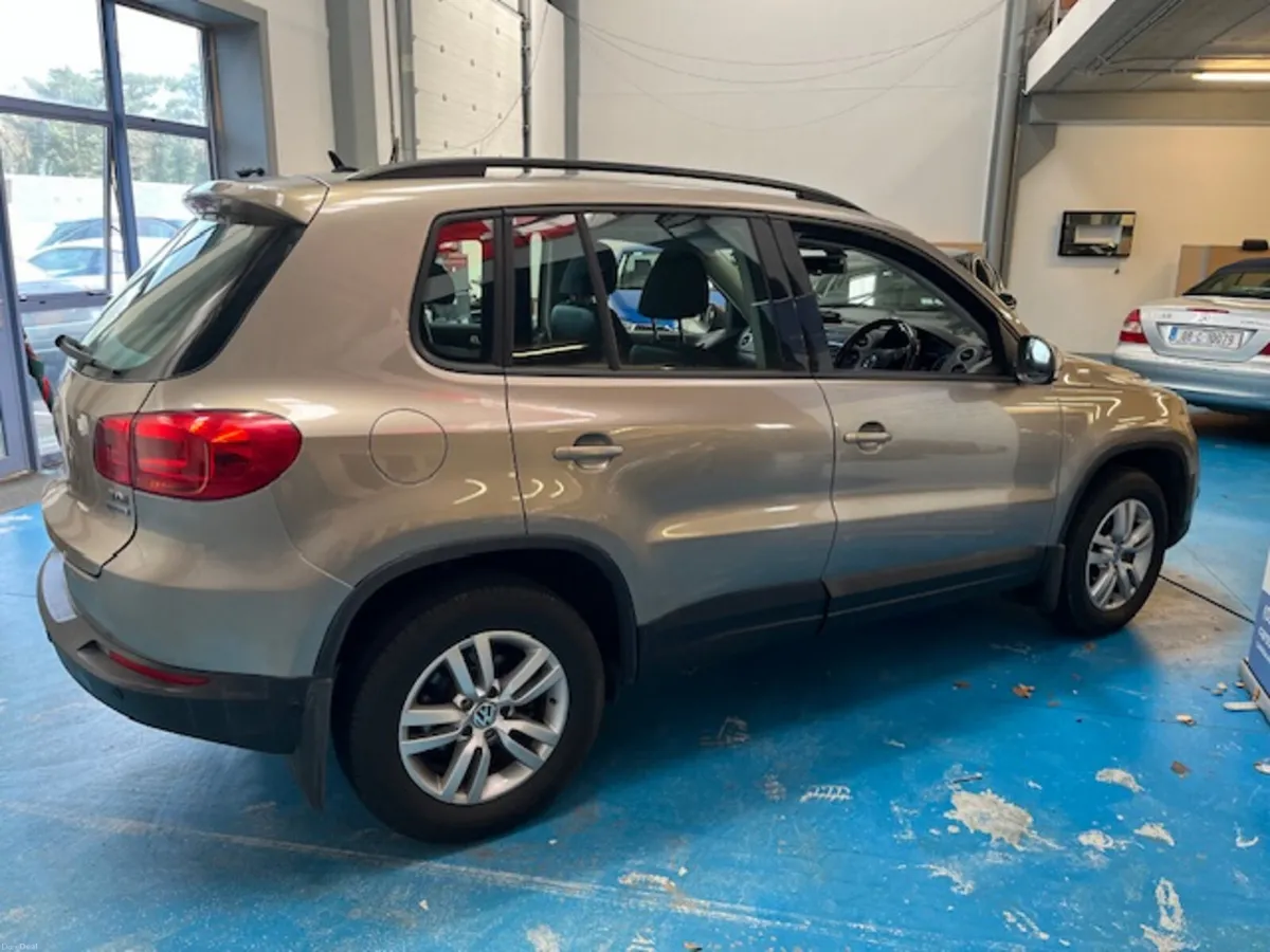 Volkswagen Tiguan 2013 - Image 2
