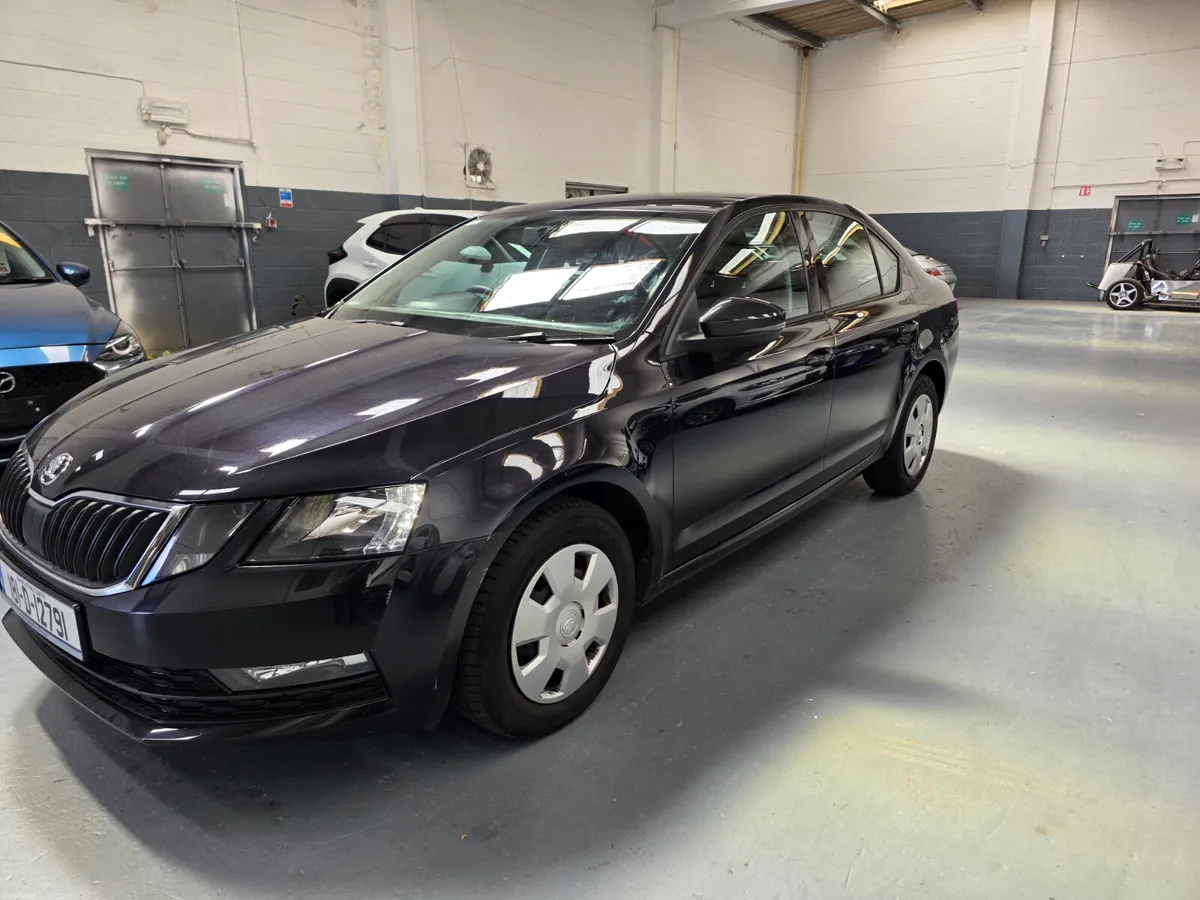 Skoda Octavia 2018 Petrol Manual - Image 3