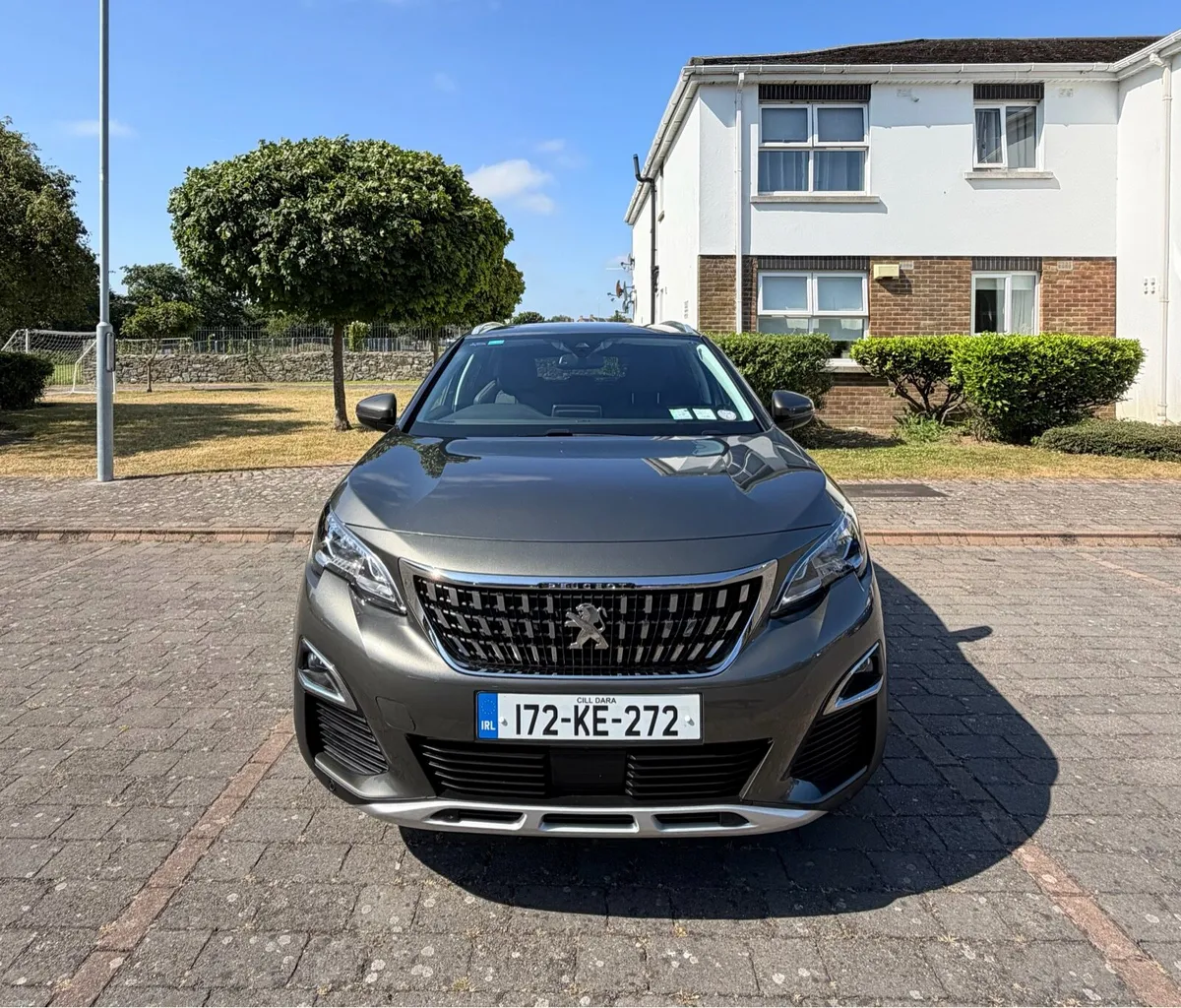 2017 Peugeot 3008 Allure 1.2 PureTech - Image 2
