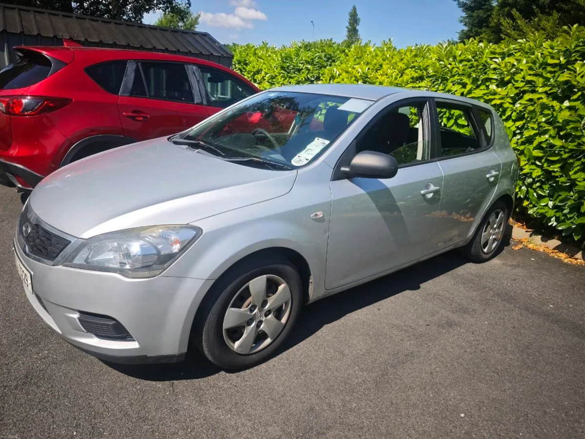 Car - Image 2