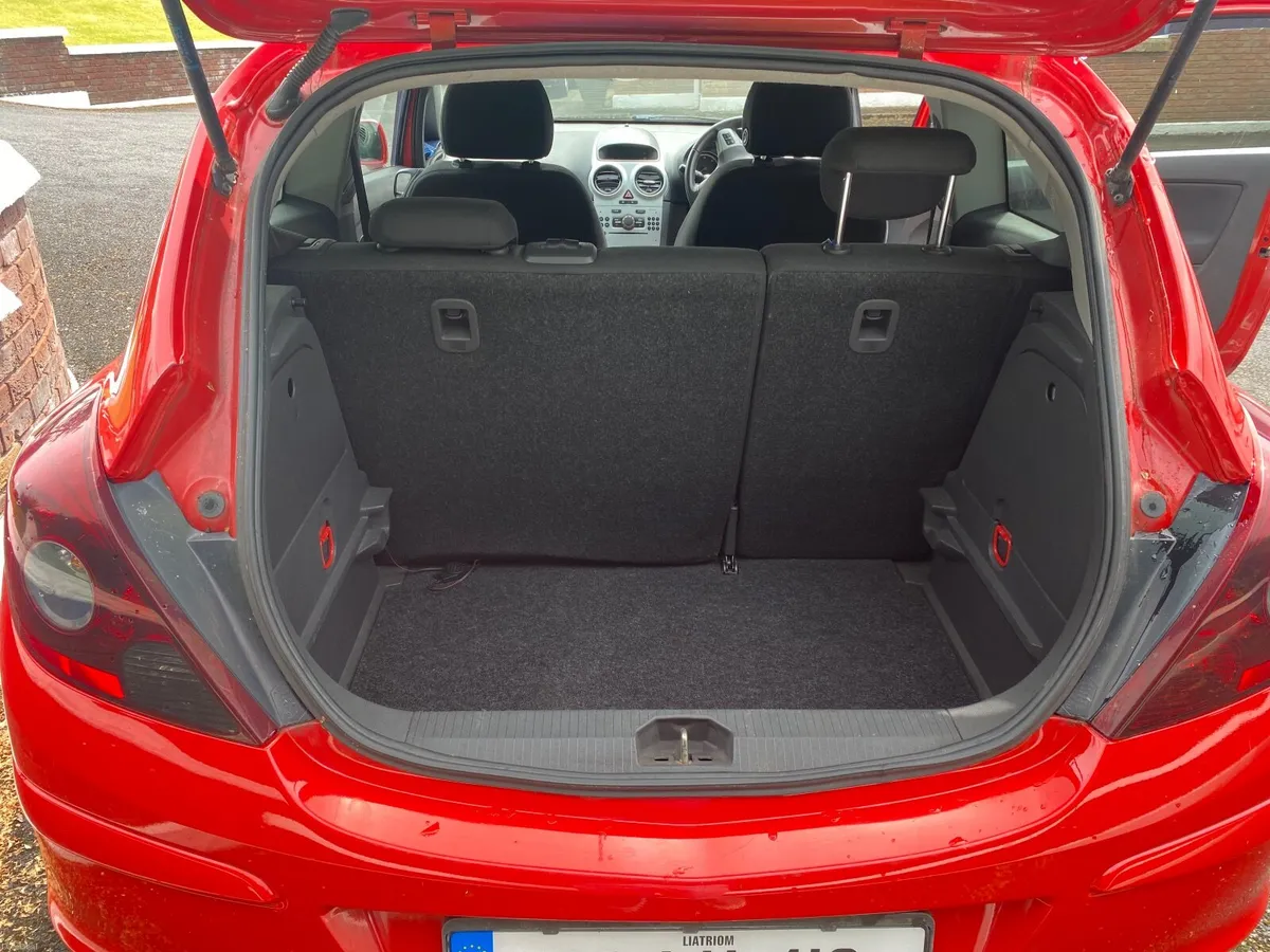 Opel Corsa 2009 - Image 2