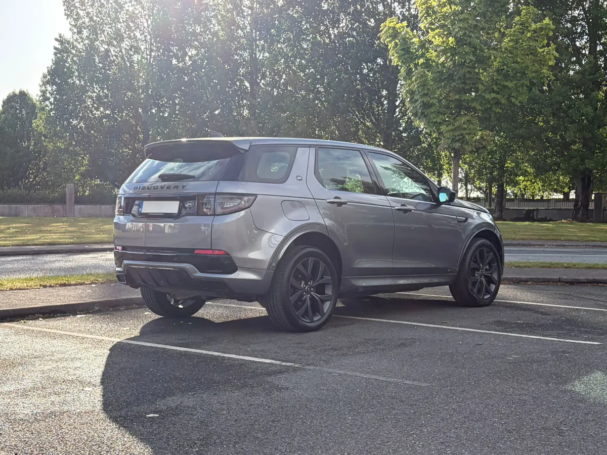 2021 Land Rover Discovery Sport R-Dynamic SE P300E - Image 6