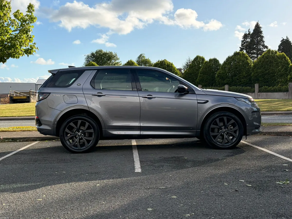2021 Land Rover Discovery Sport R-Dynamic SE P300E - Image 3