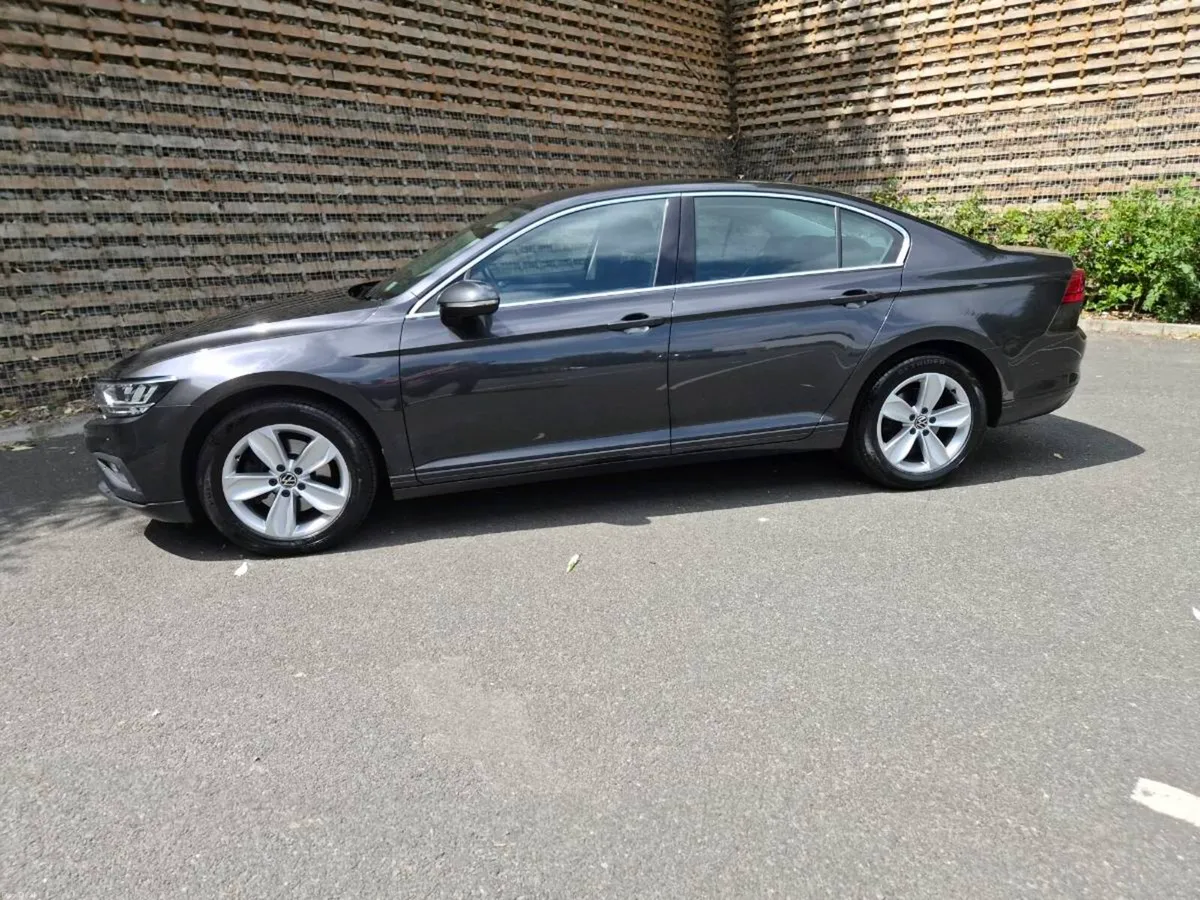 2022 Volskwagen Passat 2.0 Diesel - Image 4