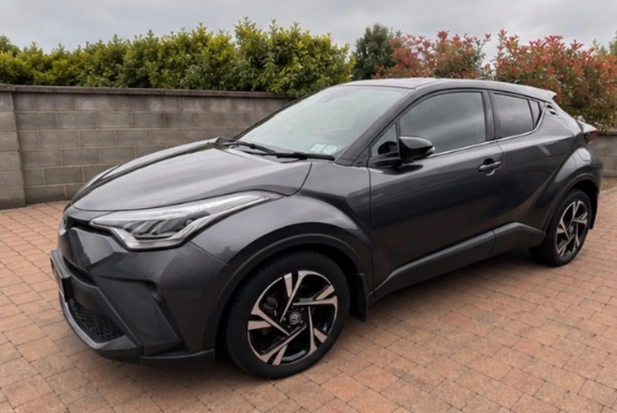 Car - Image 2
