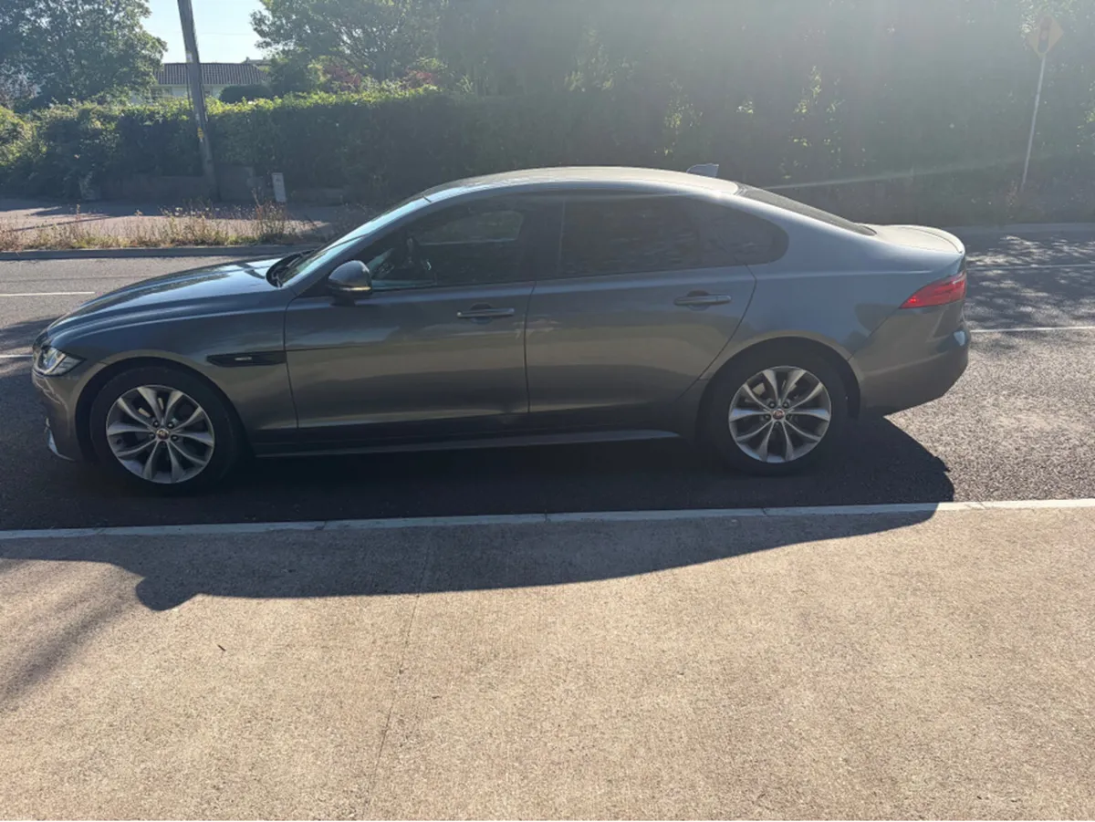 Jaguar XF 2.0 D R-SPORT 180PS 4DR AUTO - Image 3