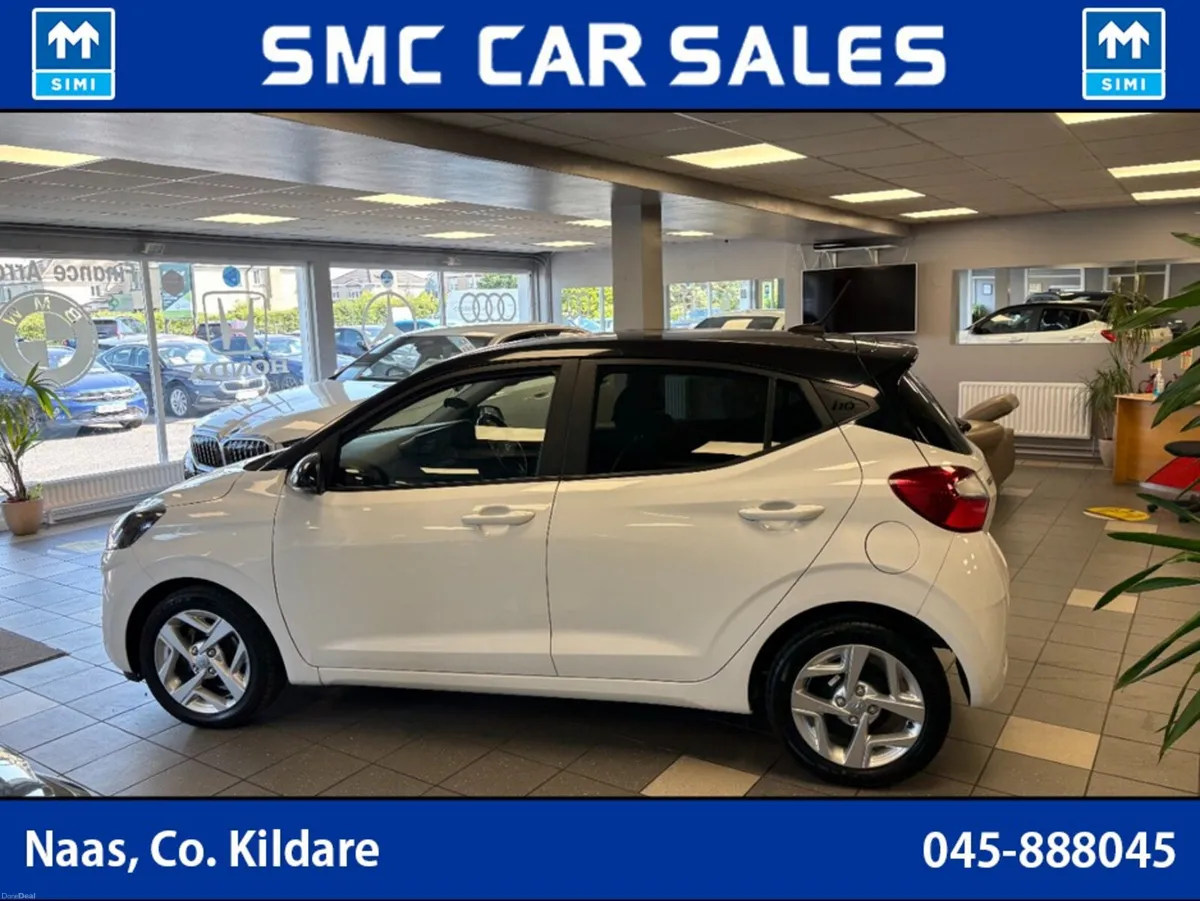 Hyundai i10 DELUXE TWO TONE - Image 6