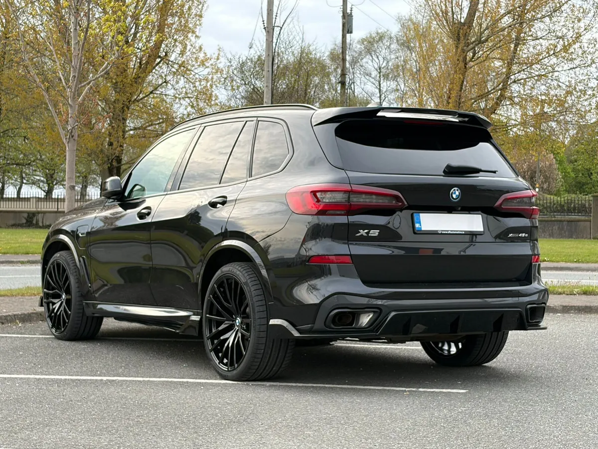 2022 BMW X5 45e M Sport Plus M Performance X-Drive - Image 6