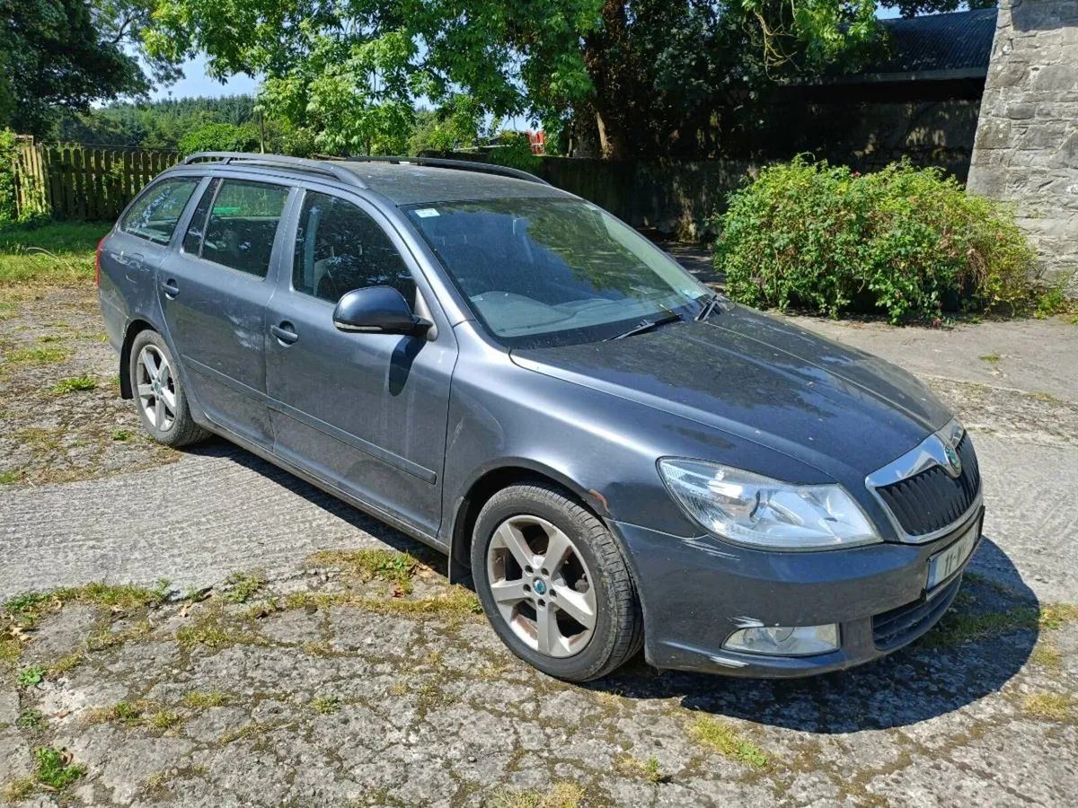 Skoda Octavia 2011 - Image 2