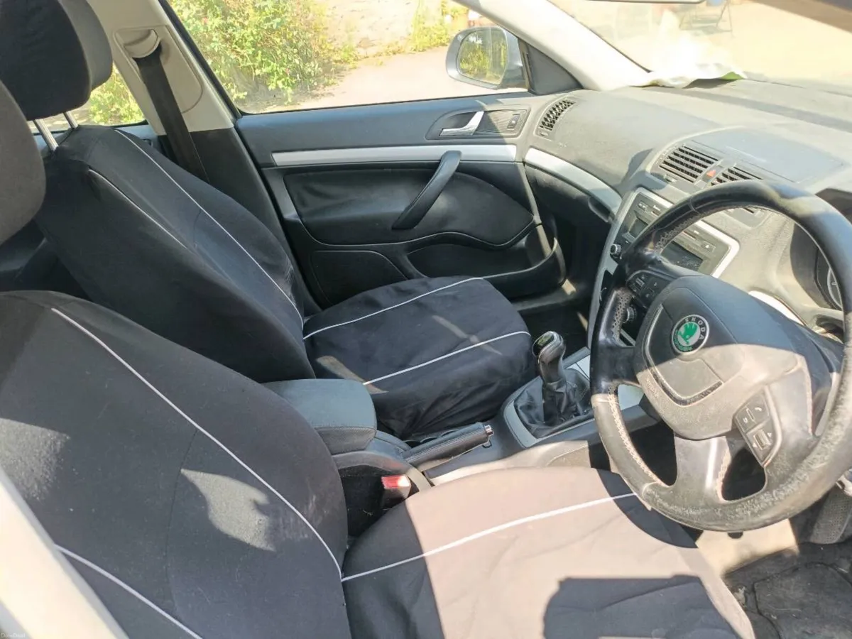 Skoda Octavia 2011 - Image 4
