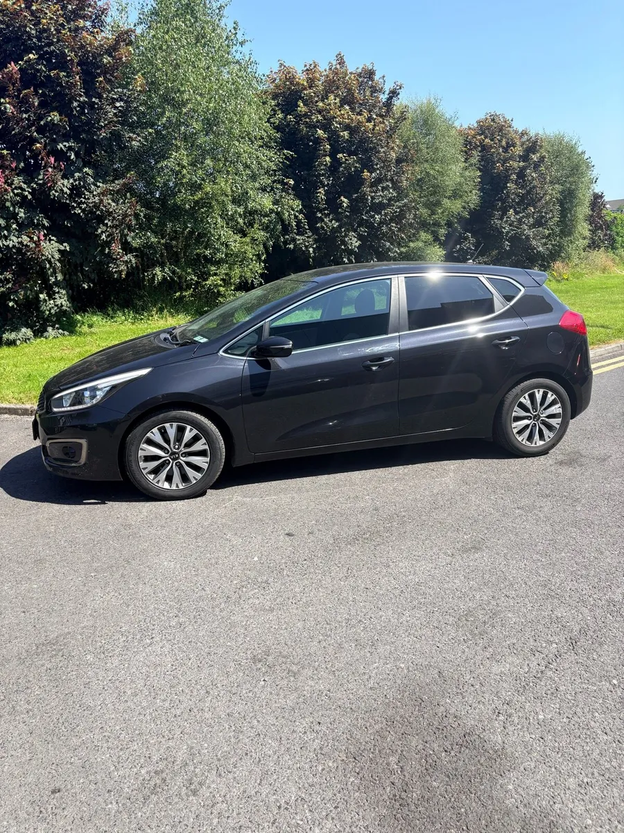 2017 Kia Ceed  1.6 CRDI LX Auto Diesel - Image 1