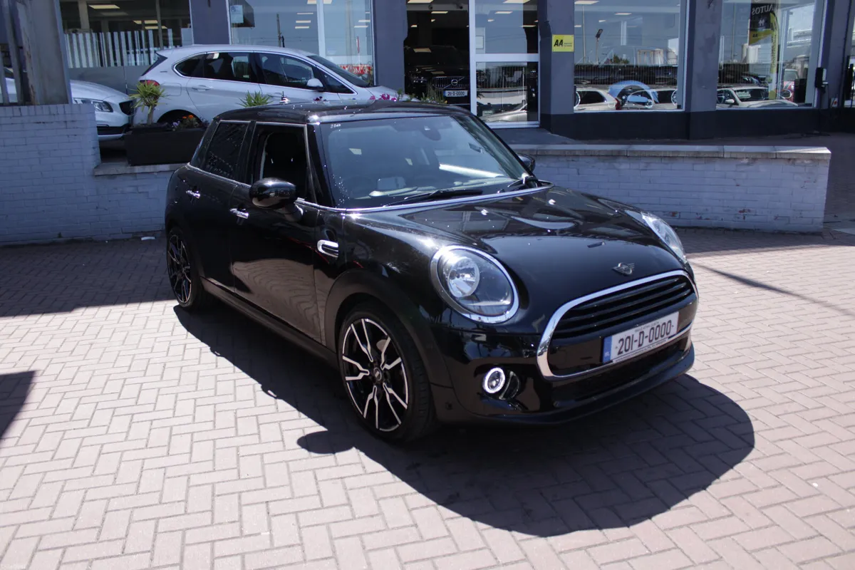 2021 MINI COOPER 1.5D 5DR HATCHBACK AUTOMATIC - Image 1