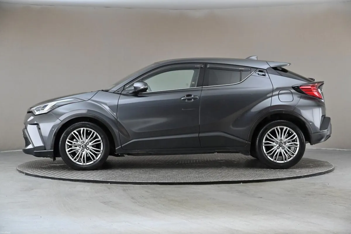 Toyota C-HR 1.8 HYBRID SOL **IRISH CAR**LOW KMS** - Image 5