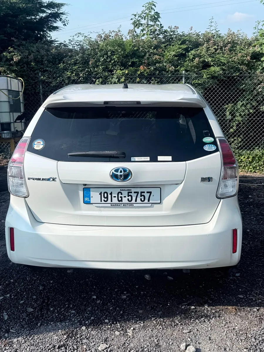 Toyota Prius 2019. push start with dash cam - Image 4