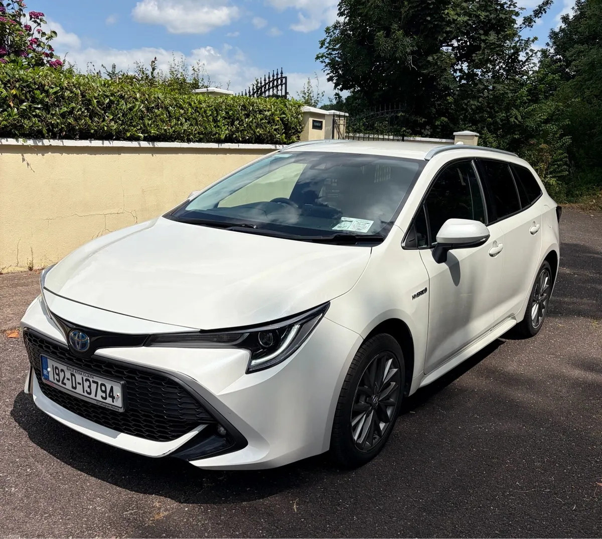 192 Corolla Hybrid~126km~Toyota Relax Warranty - Image 2