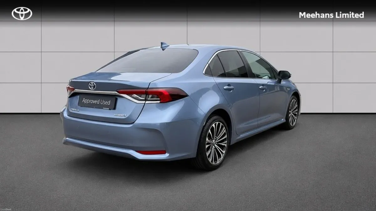 Toyota Corolla COROLLA LUNA SPORT SALOON - Image 2