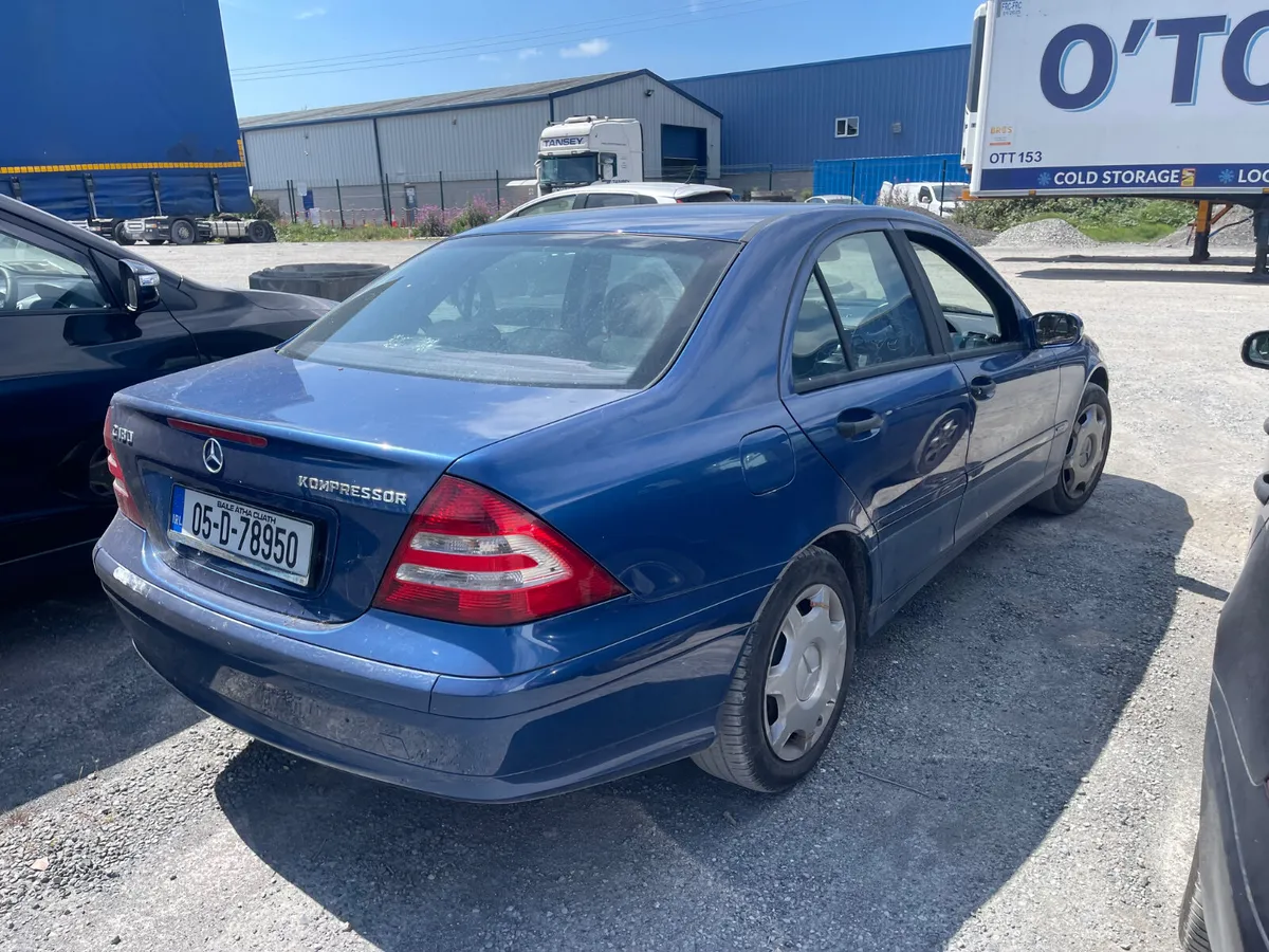 2 CARS (2005 and 2003 Mercedes C180 - Image 4