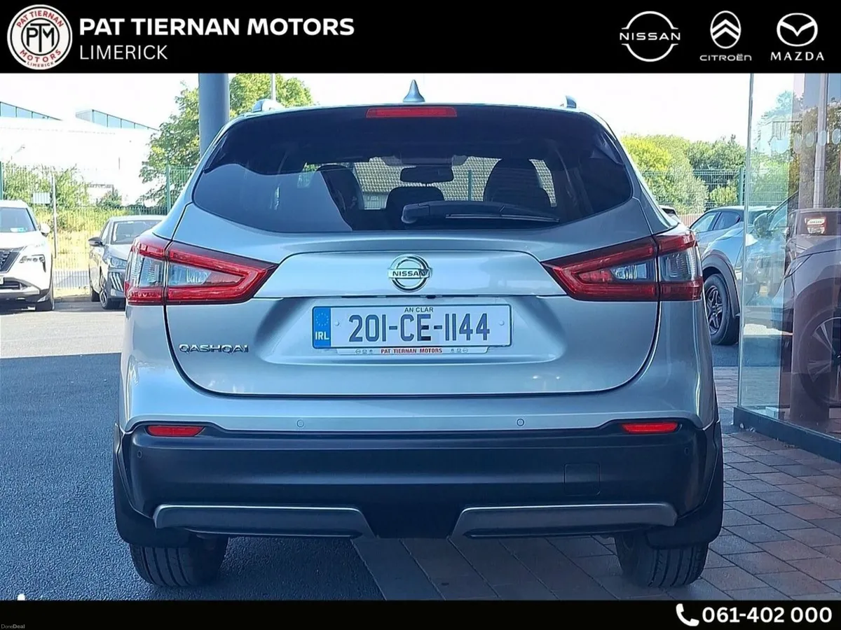 Nissan Qashqai 1.3 PET SV Premium + Leather seats - Image 5