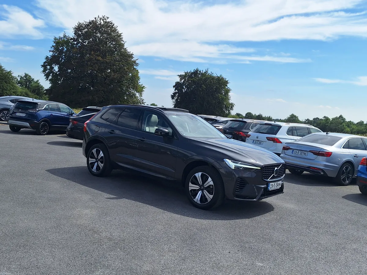 Volvo XC60 Plus Dark PHEV *Sunroof/Top Spec - Image 1