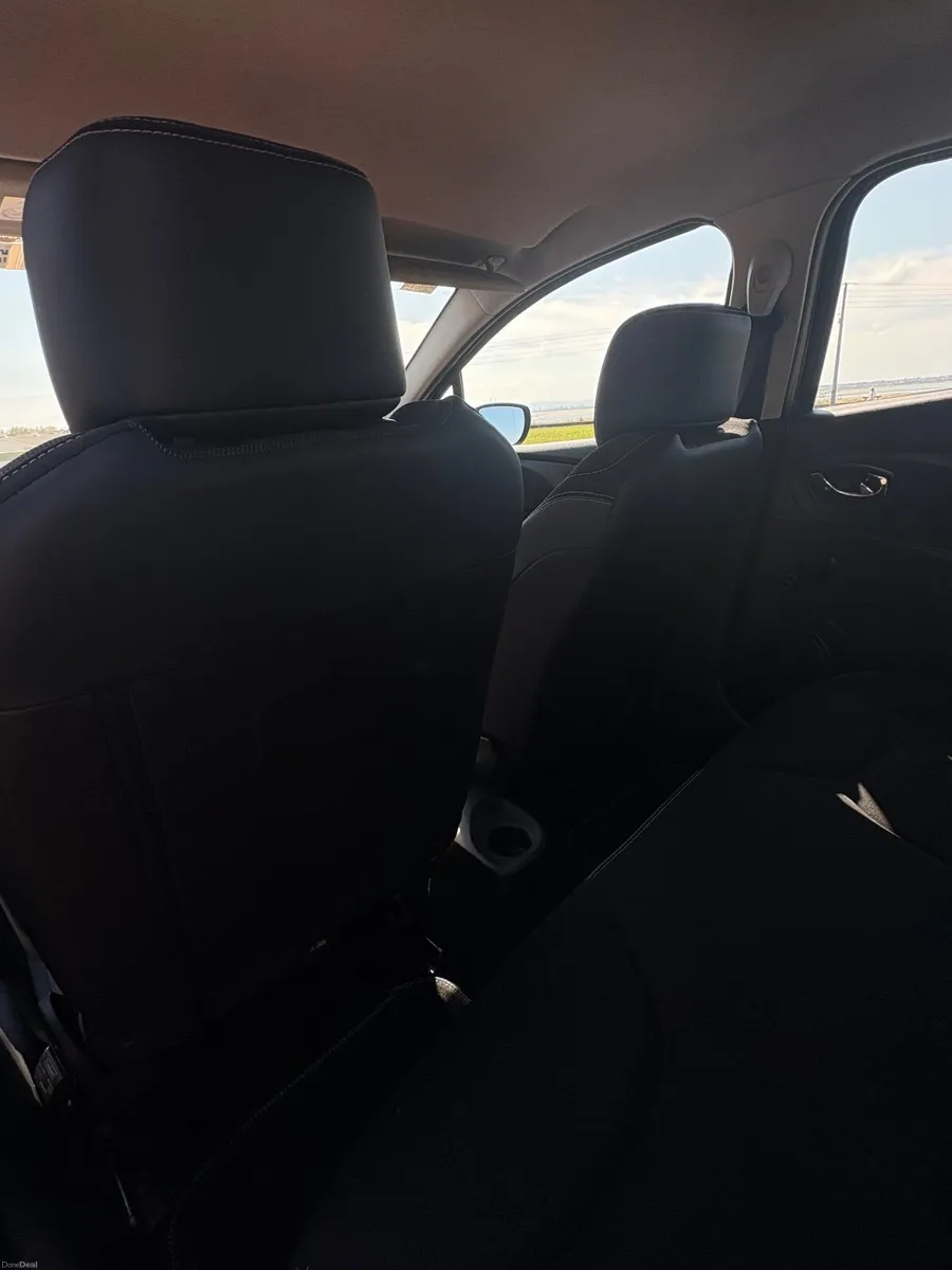 Renault Clio 2013 - Image 2