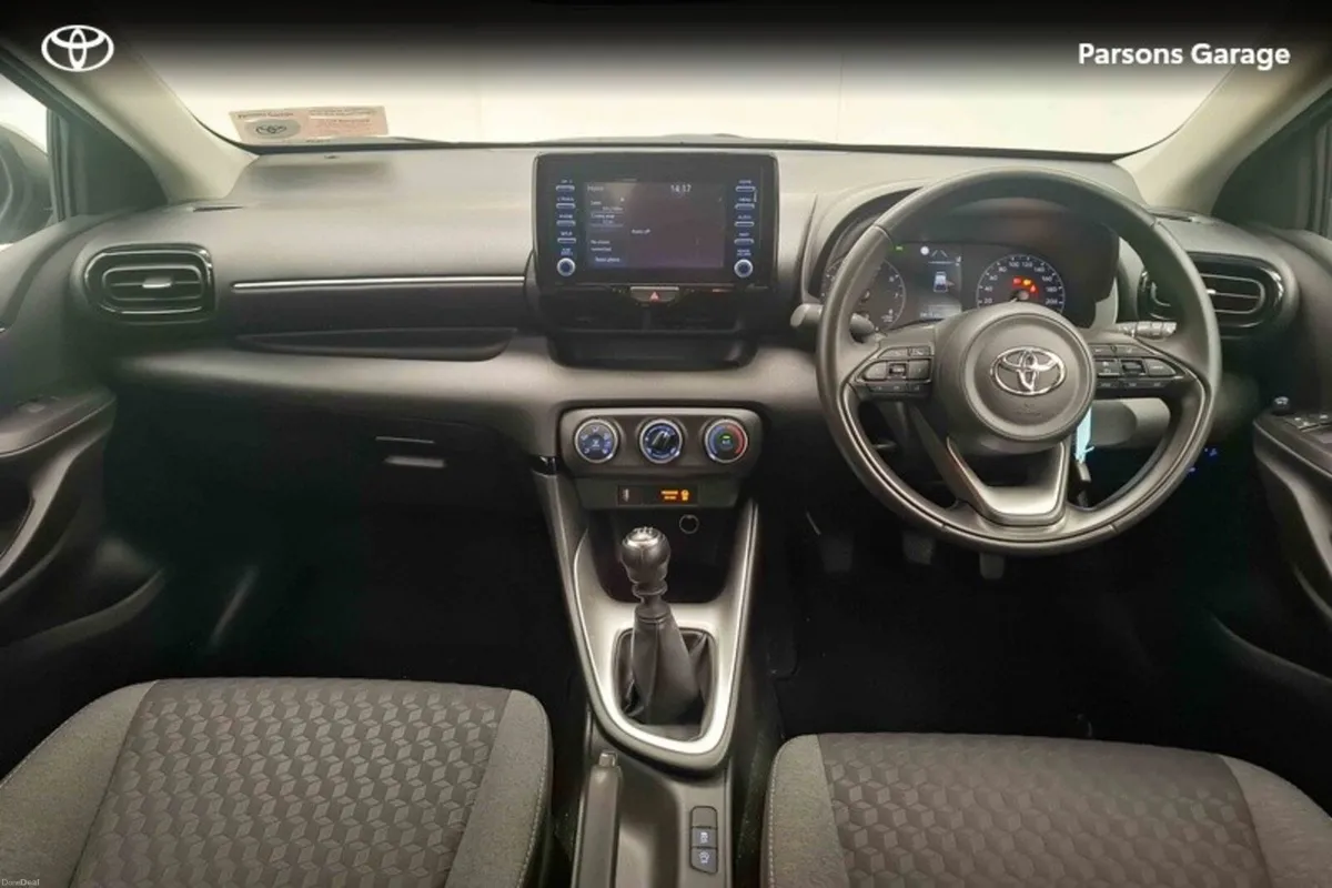 Toyota Yaris YARIS 1.5 LUNA - Image 6