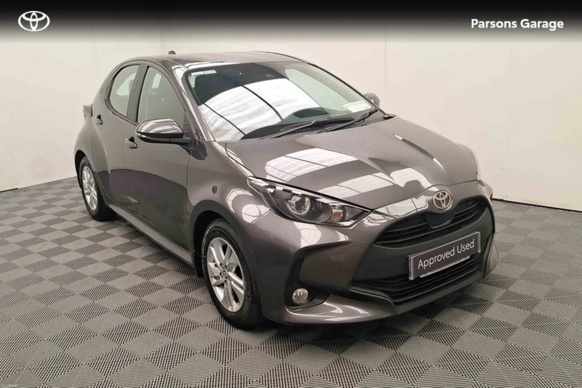 Toyota Yaris YARIS 1.5 LUNA - Image 1