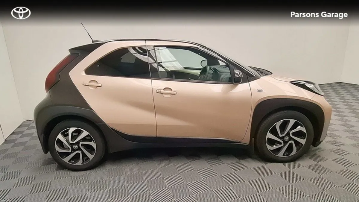 Toyota Aygo X 1.0 - Image 3
