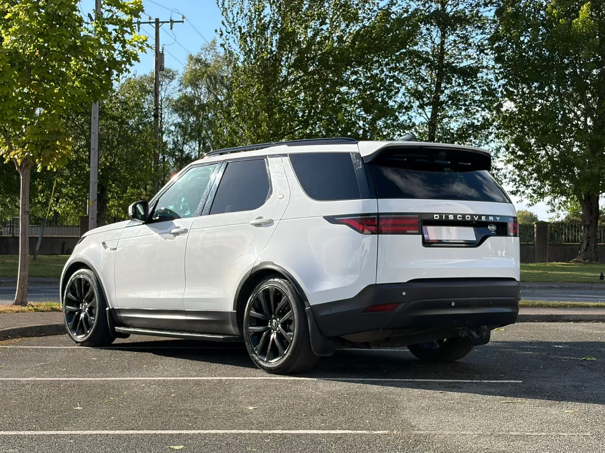 2022 Land Rover Discovery 5 SE Commercial 2 Seater - Image 6