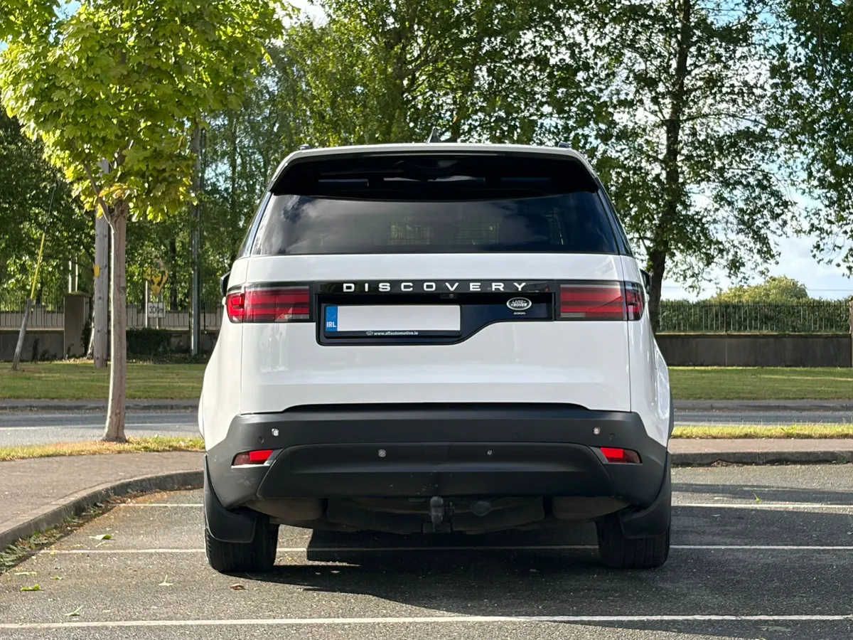 2022 Land Rover Discovery 5 SE Commercial 2 Seater - Image 5