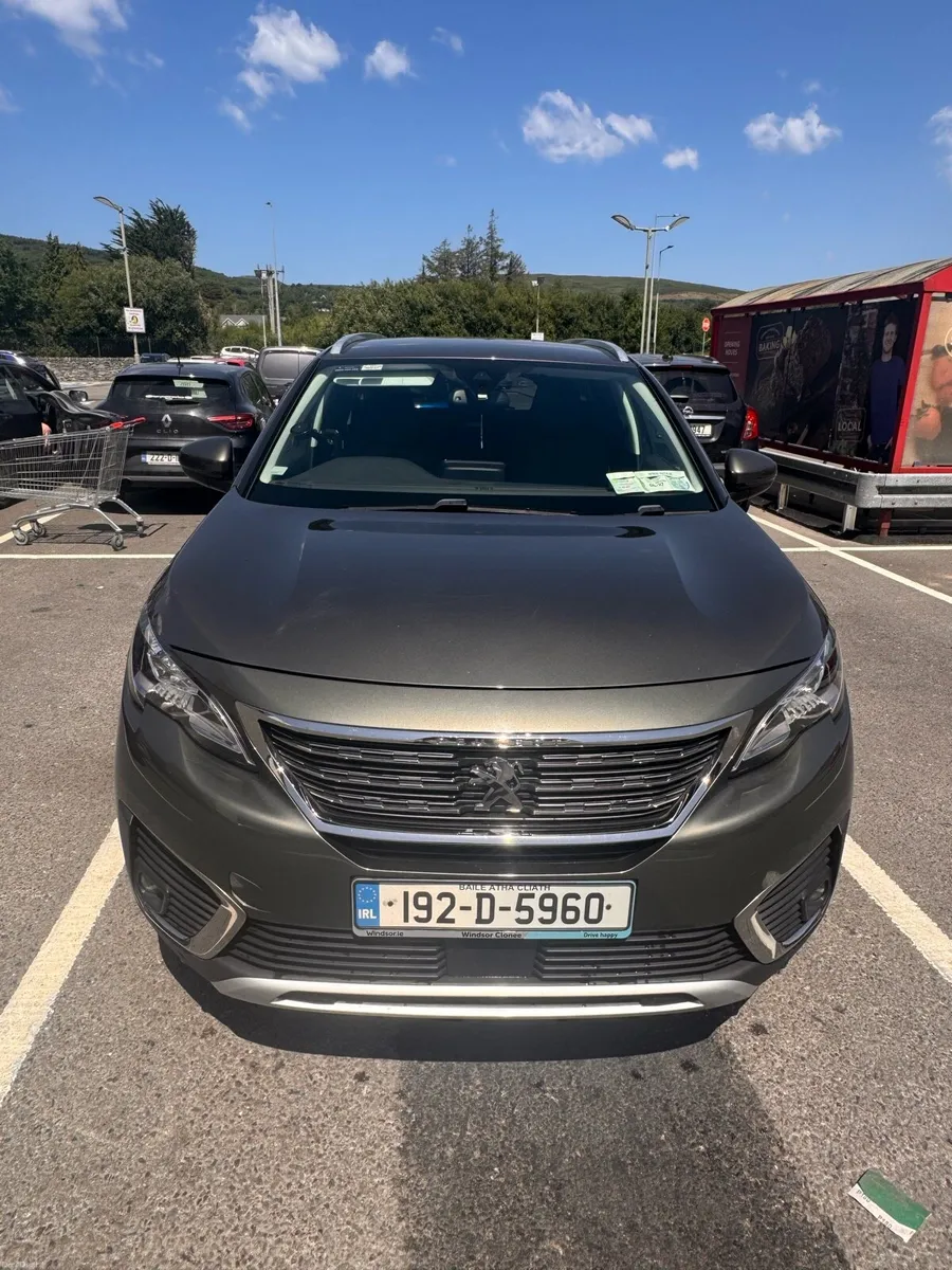 Peugeot 5008 Allure 1.2 - Image 3