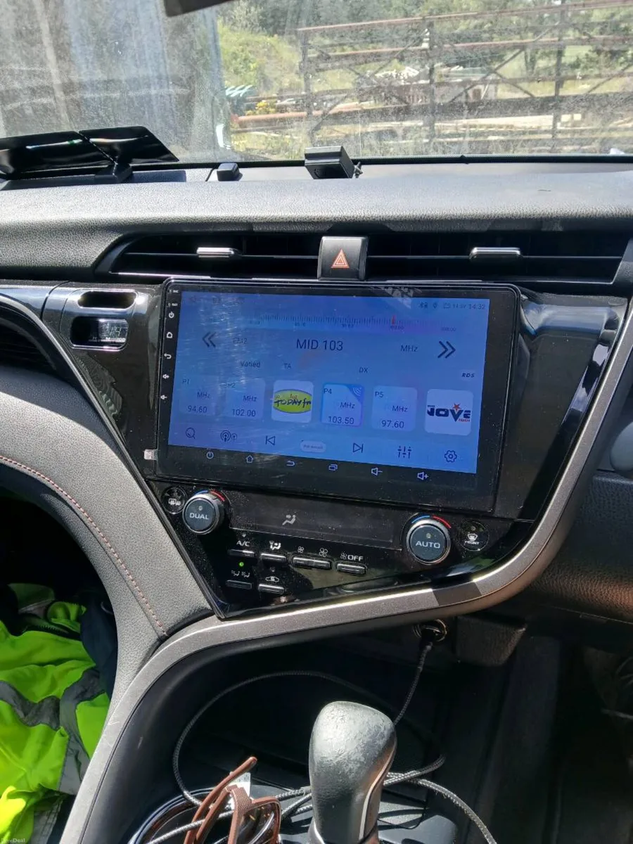 Toyota camry 2.5 litre hybrid - Image 2