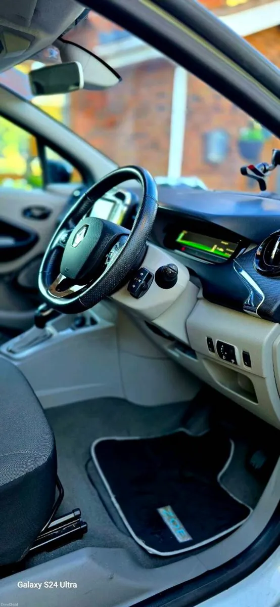 RENAULT ZOE 2016 - Image 6