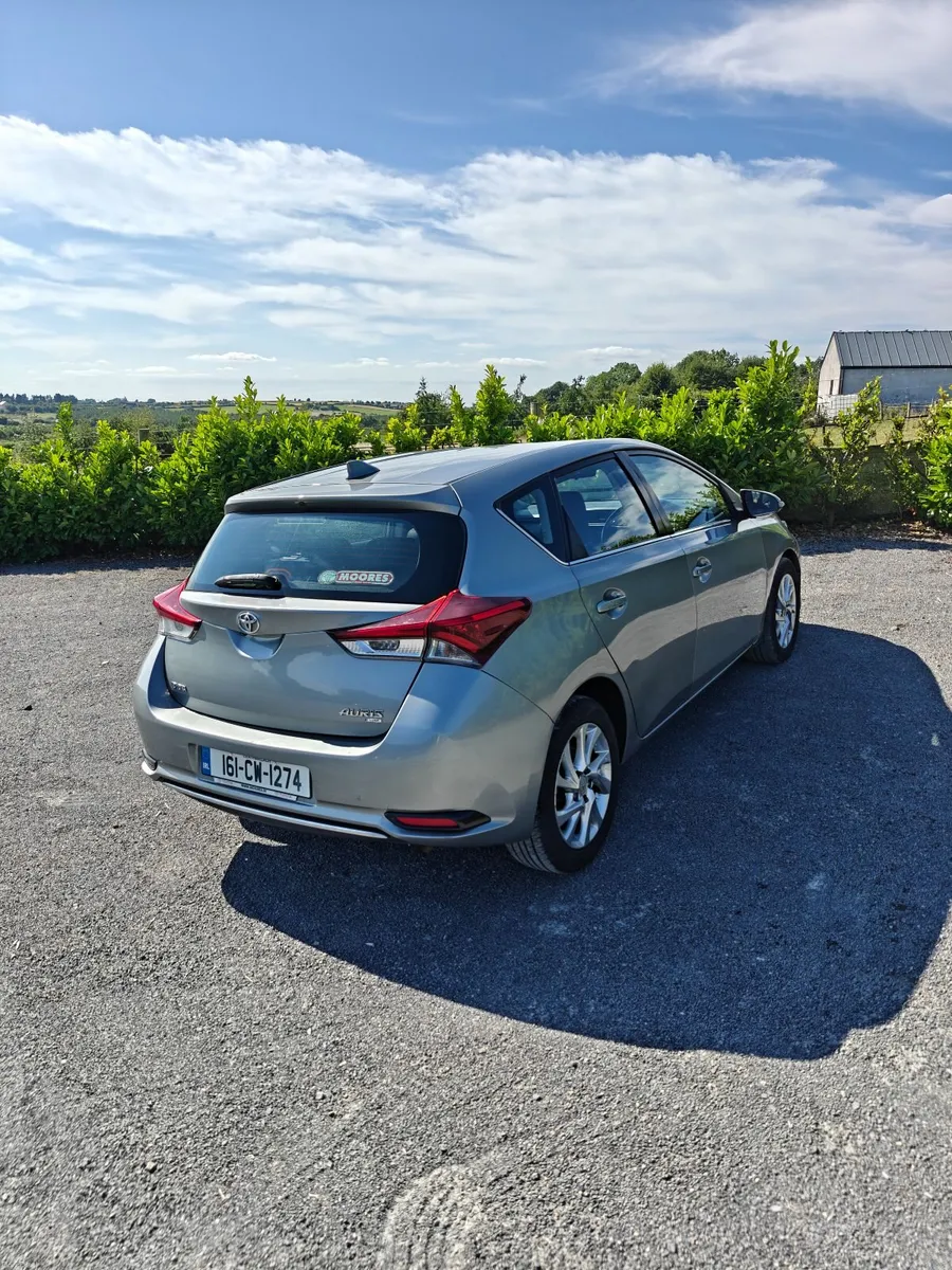 Toyota Auris Full History 2 owners - Image 3