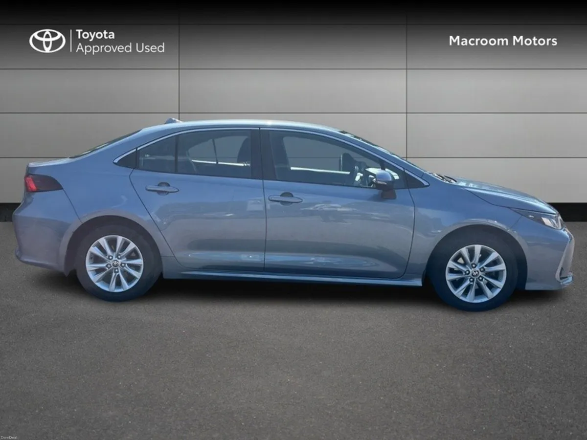 Toyota Corolla LUNA 4DR A - Image 3