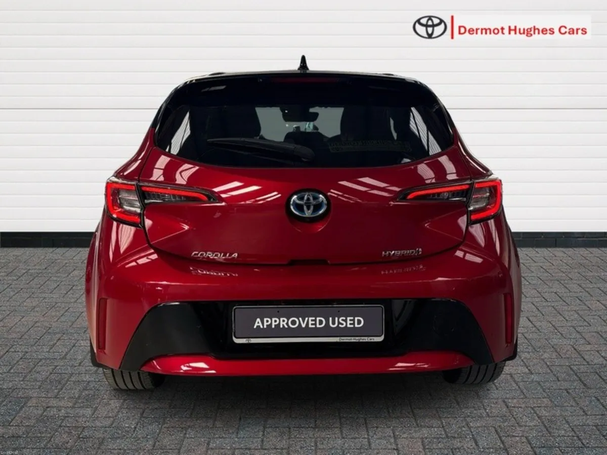 Toyota Corolla L/SPORT HB 4DR AUTO HYBRID - Image 4