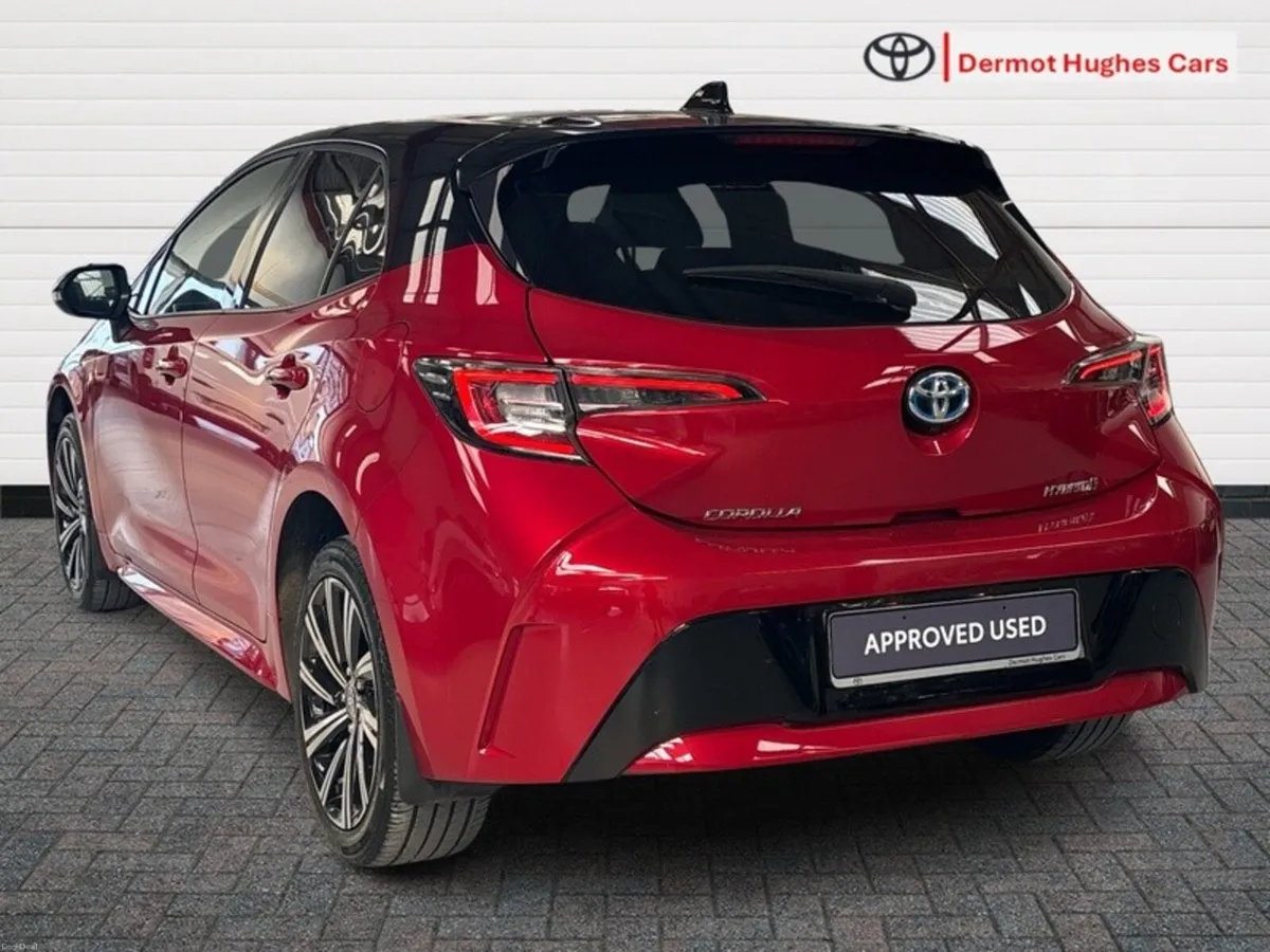 Toyota Corolla L/SPORT HB 4DR AUTO HYBRID - Image 2