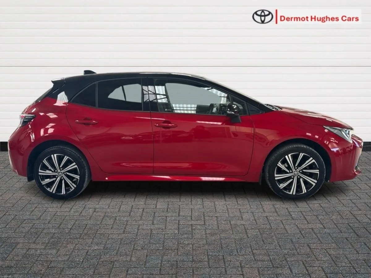 Toyota Corolla L/SPORT HB 4DR AUTO HYBRID - Image 3